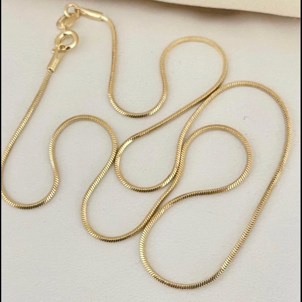 18k Gold Filled Dainty Snake Chain Necklace 18” long or 20” long ✨